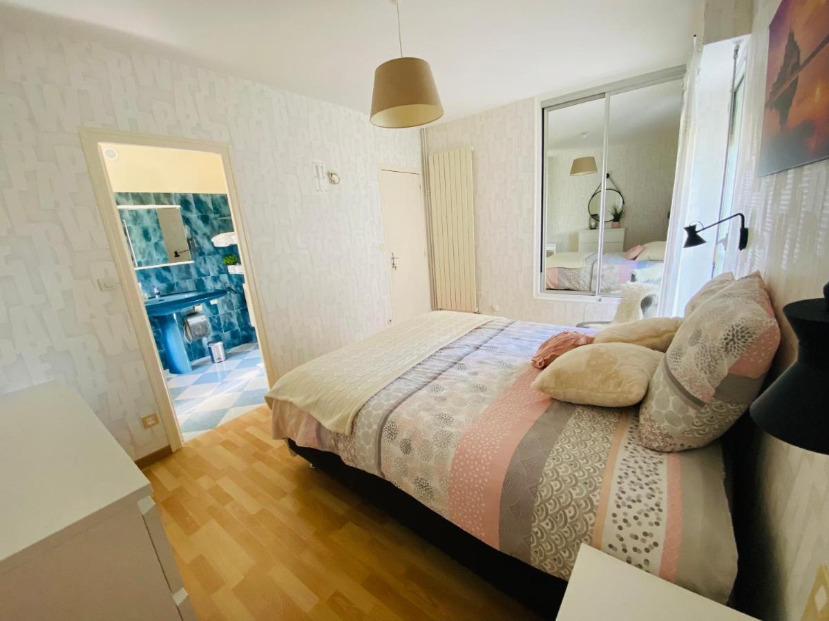 ポントルソン Chez Maria Bed & Breakfast エクステリア 写真
