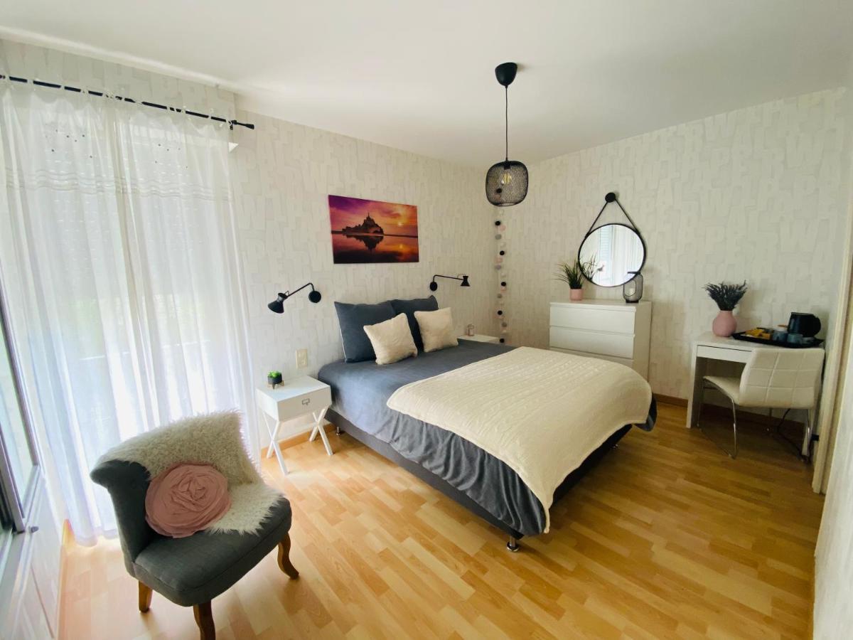ポントルソン Chez Maria Bed & Breakfast エクステリア 写真